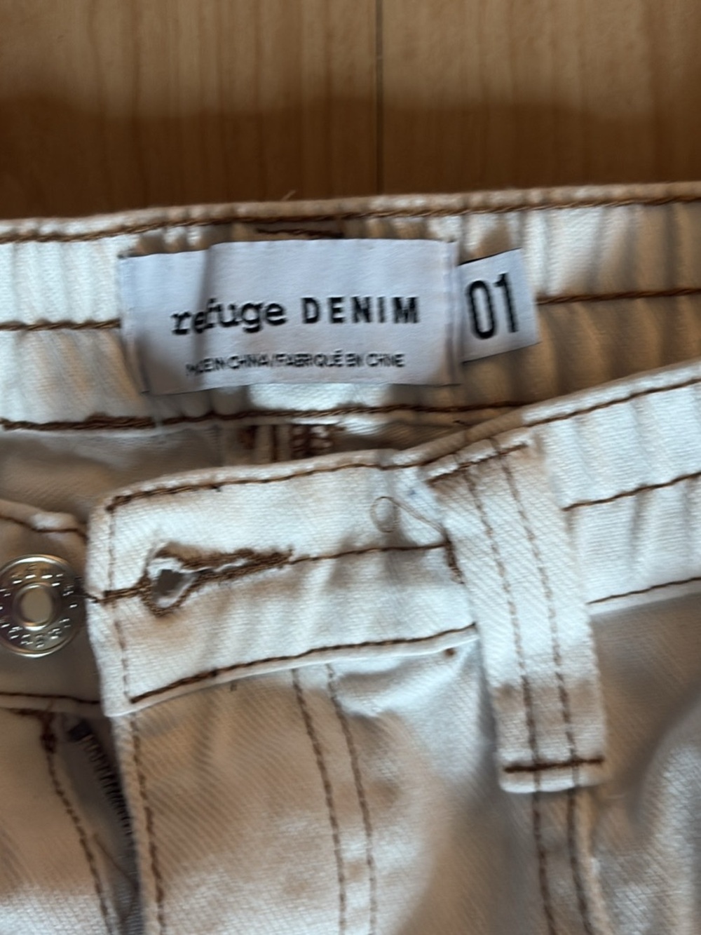 refuge Slim woman’s cargo  Jeans in White with Contrast Stitching